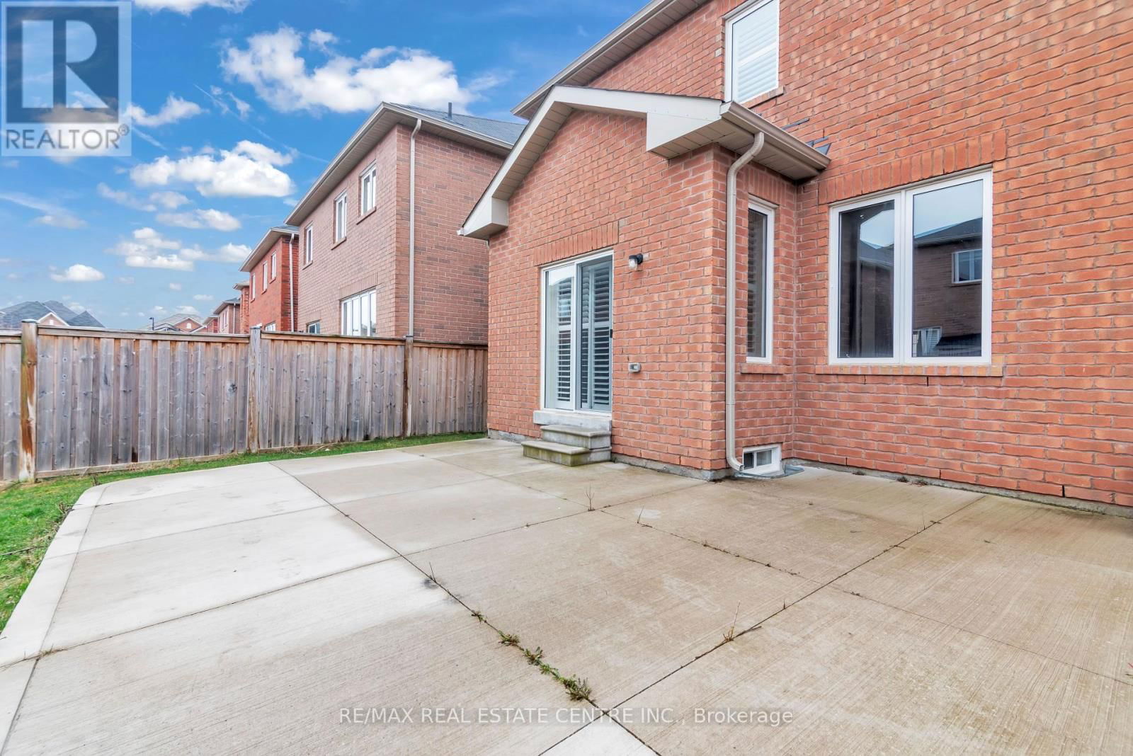 466 CEDRIC TERRACE Image 35