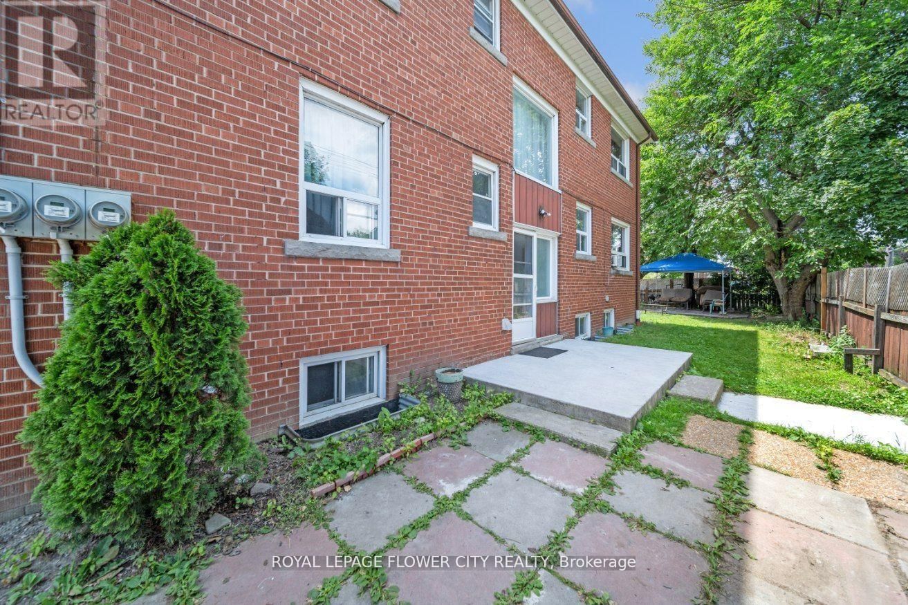 33 MORGAN AVENUE Image 4