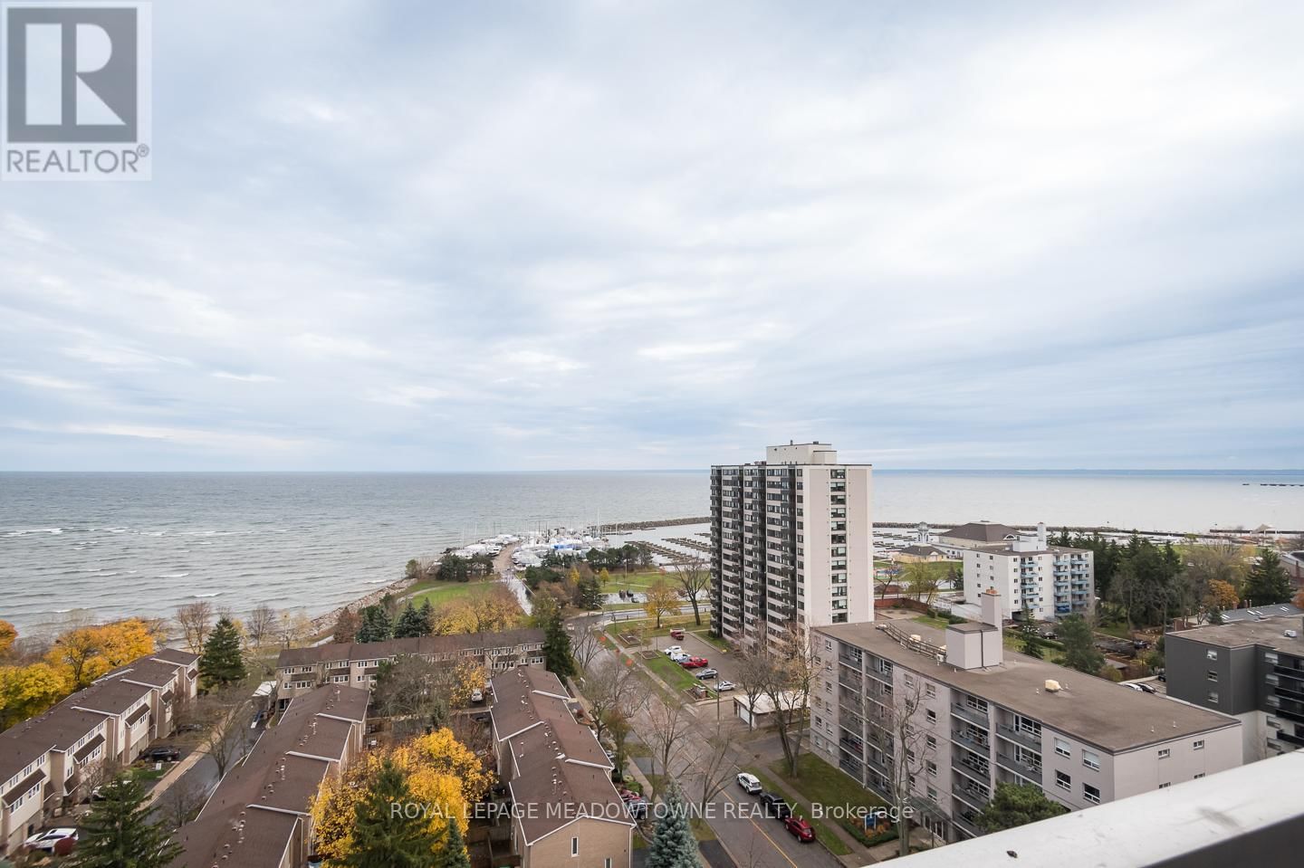 1607 - 2263 MARINE DRIVE Image 2