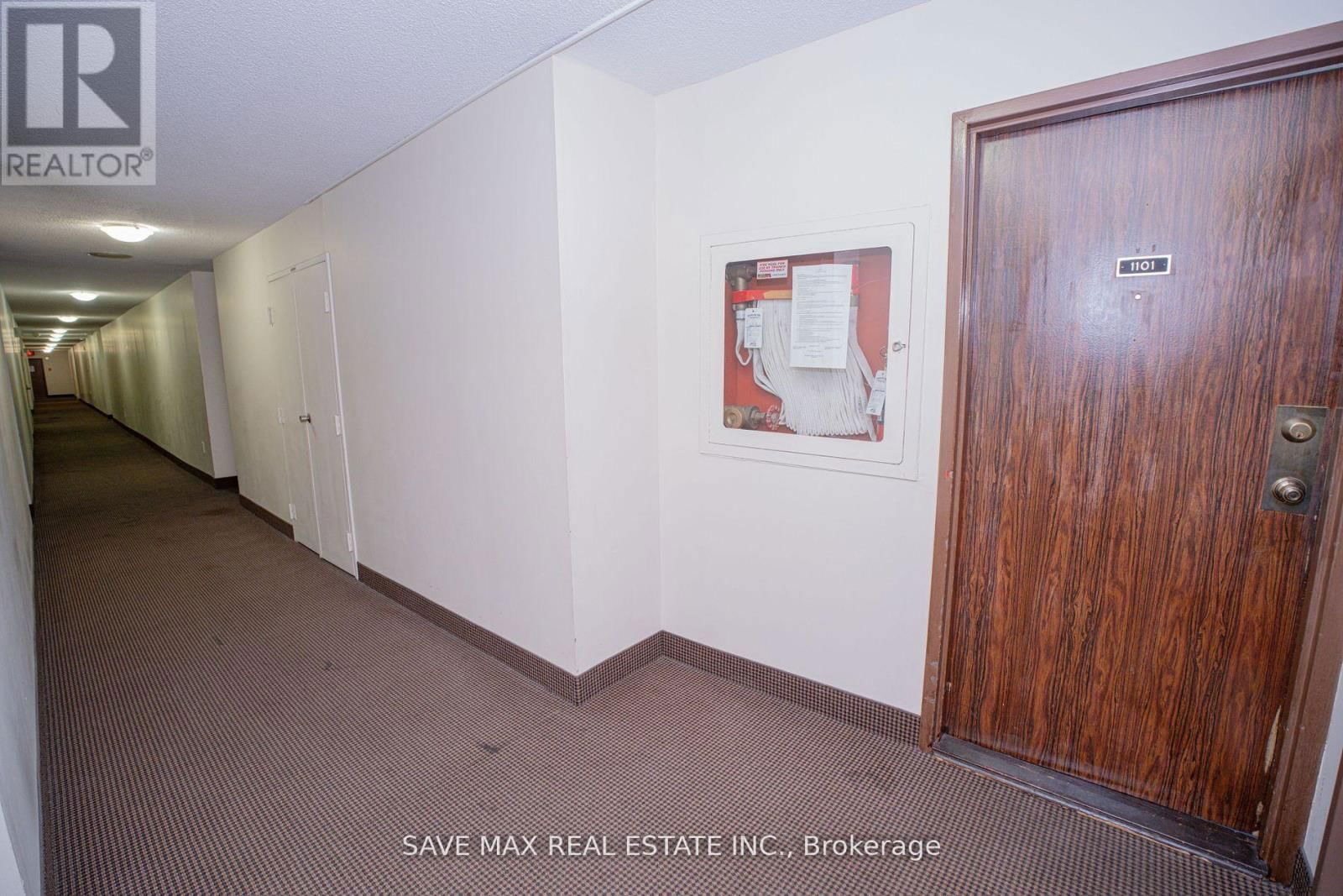 #1101 - 17 KNIGHTSBRIDGE ROAD Image 30