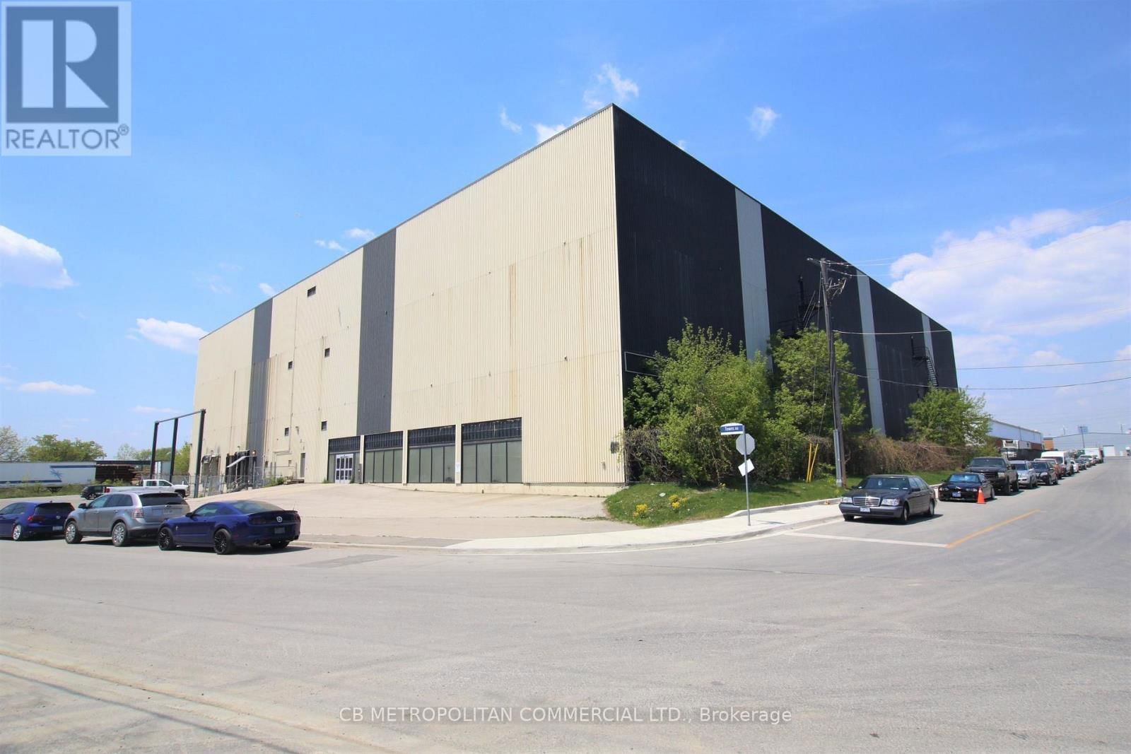 2Ea - 20 TOWNS ROAD Image 1