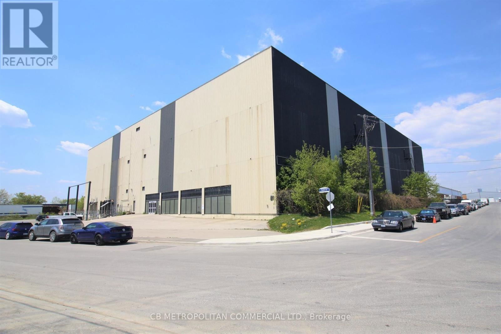 2Ec - 20 TOWNS ROAD Image 1