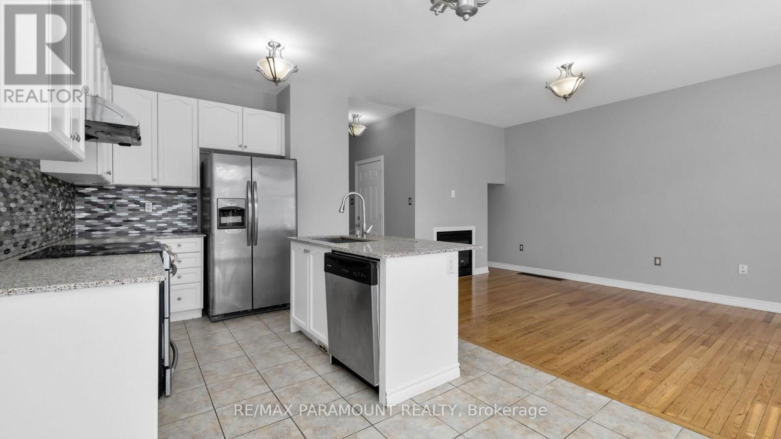 # UPPER - 102 ALLEGRO DRIVE Image 16