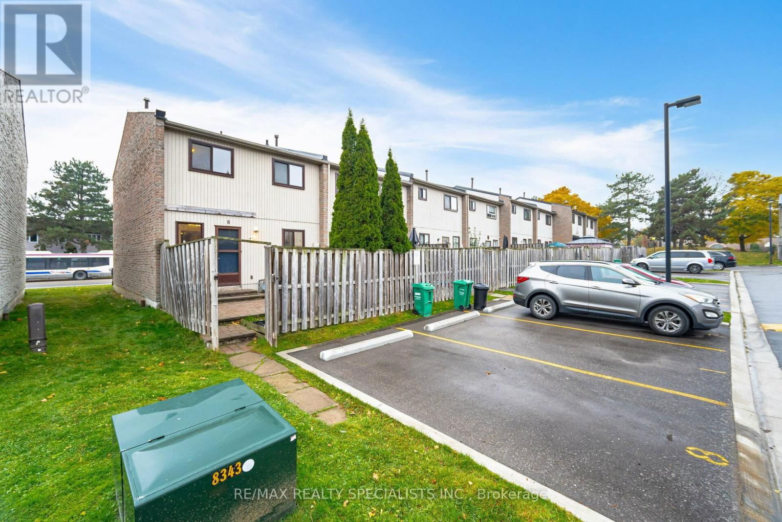 8 - 8 GUILDFORD CRESCENT Image 38