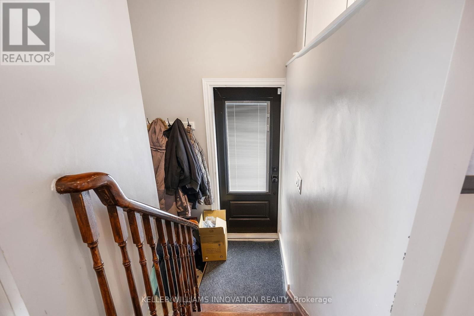 15 ROSEWOOD AVENUE Image 26