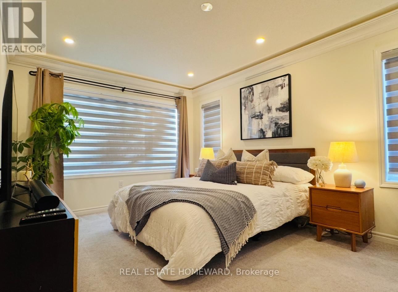 9 - 220 LAGERFELD DRIVE Image 9