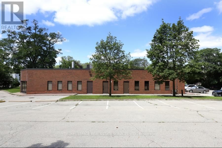 1654 LAKESHORE ROAD WEST Image 12