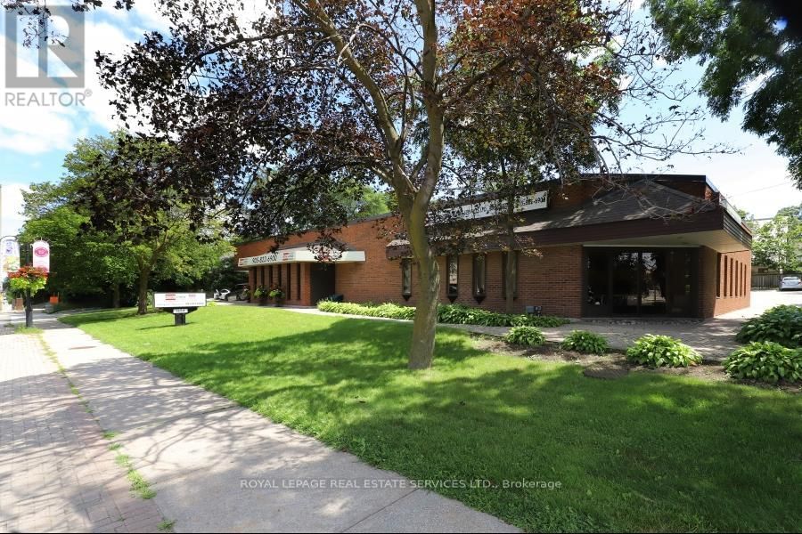 1654 LAKESHORE ROAD WEST Image 3