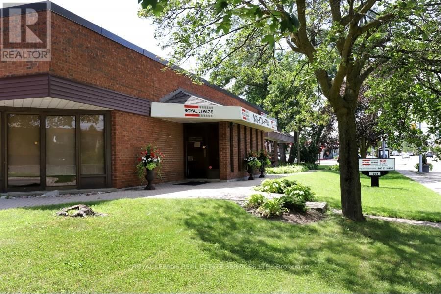 1654 LAKESHORE ROAD WEST Image 4