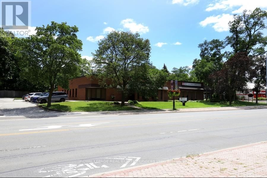 1654 LAKESHORE ROAD WEST Image 8
