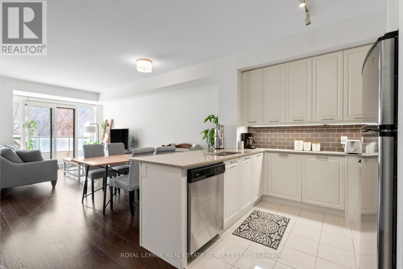 208 - 2480 PRINCE MICHAEL DRIVE Image 3