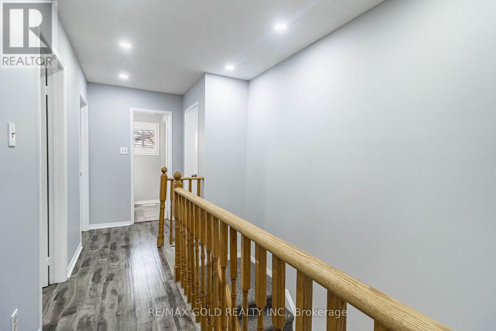 130 TOBA CRESCENT Image 24