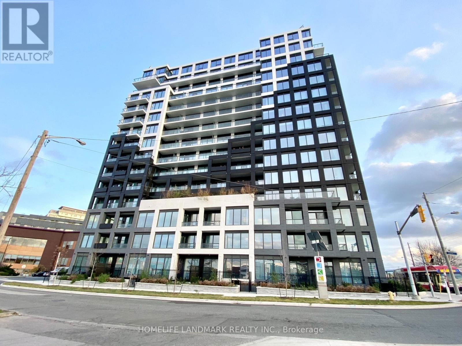 LPH28 - 1100 SHEPPARD AVENUE W Image 2