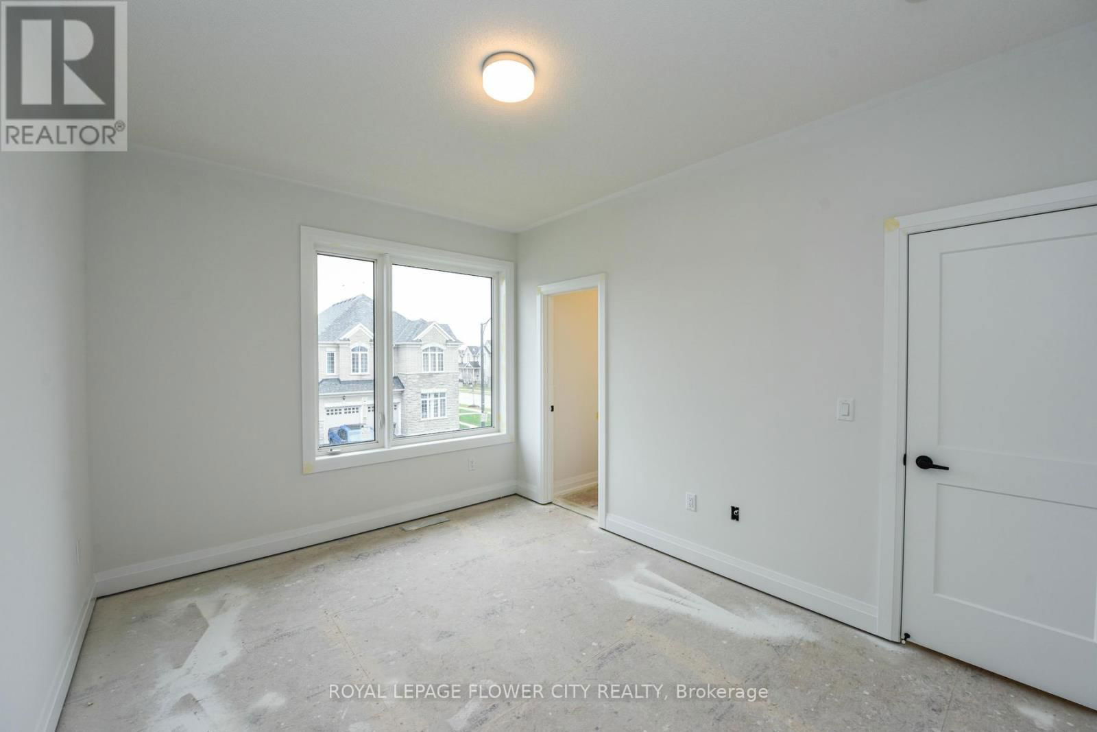 2 DOLOMITE DRIVE Image 15