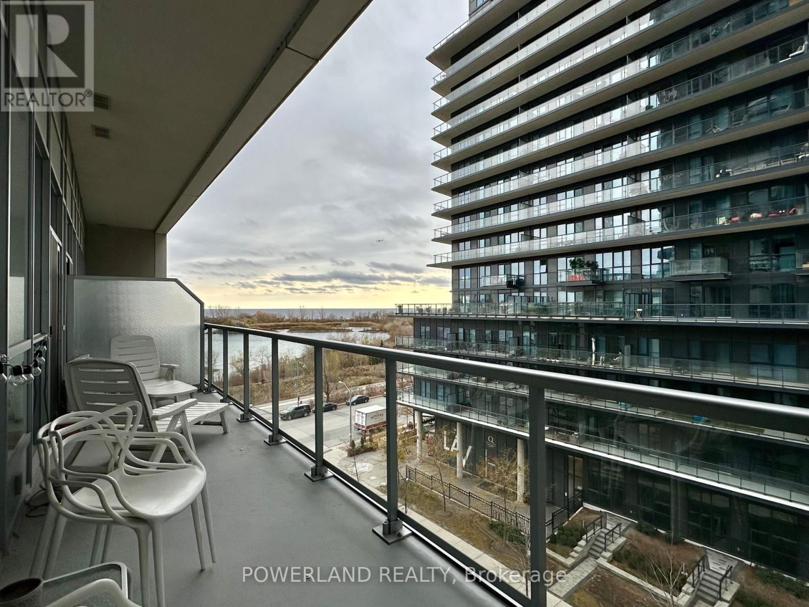 425 - 80 MARINE PARADE DRIVE Image 13