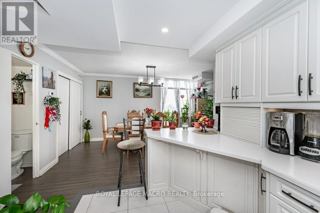 2102 - 3100 KIRWIN AVENUE Image 19