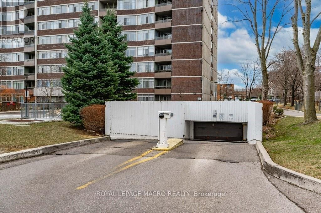 2102 - 3100 KIRWIN AVENUE Image 33