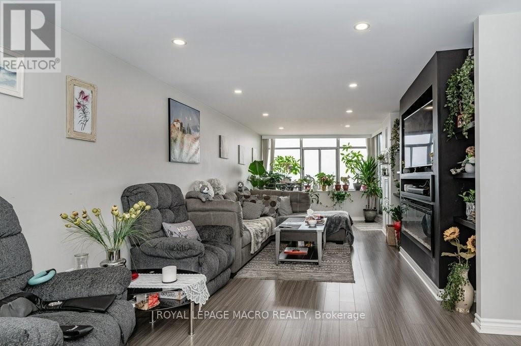 2102 - 3100 KIRWIN AVENUE Image 6