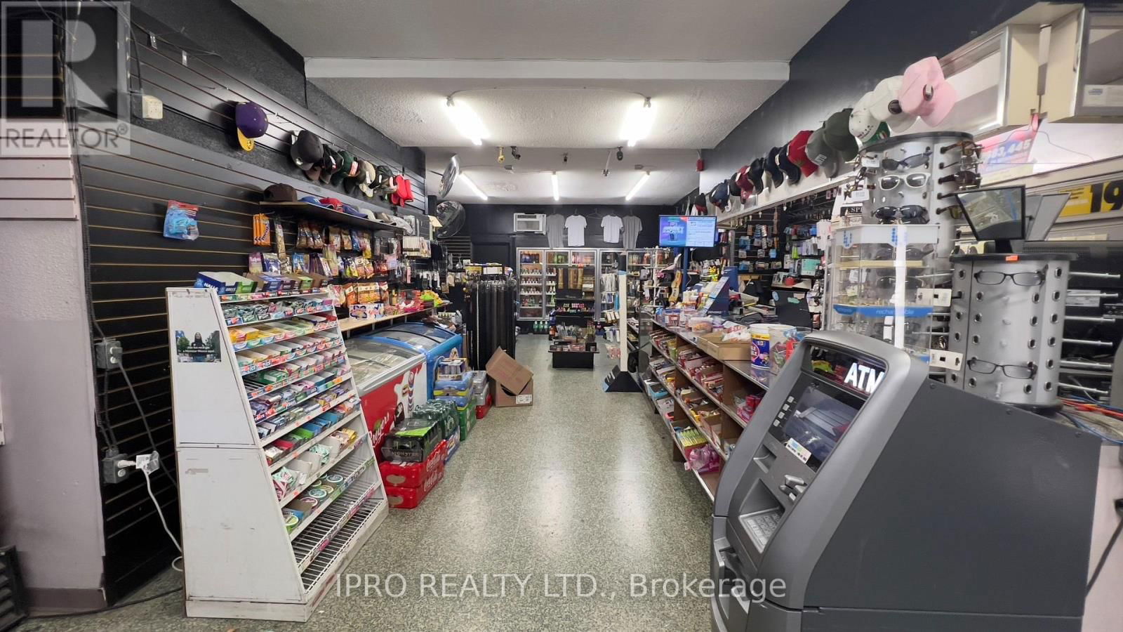 Unit 11 - 2111 JANE STREET Image 2