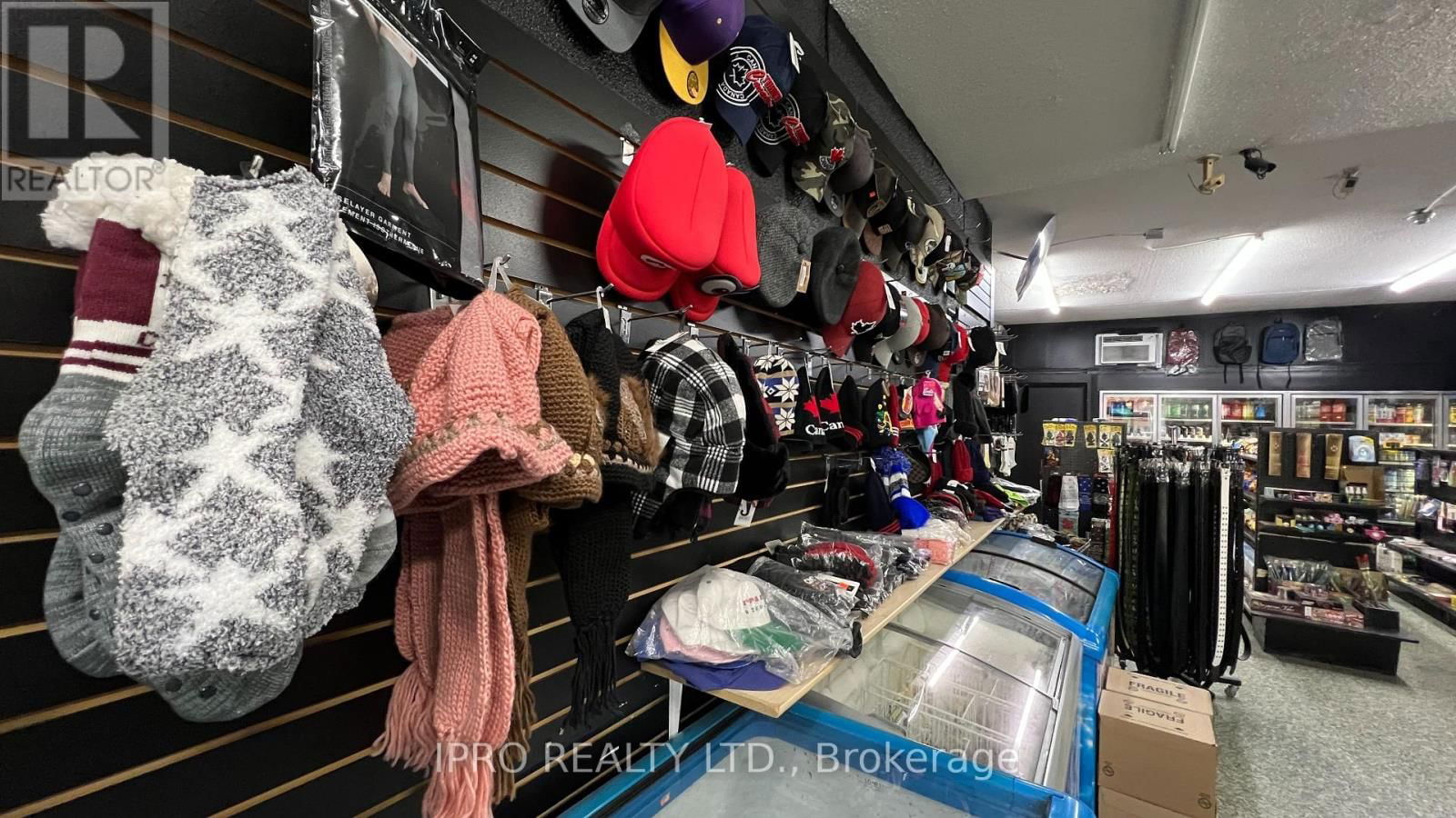 Unit 11 - 2111 JANE STREET Image 9
