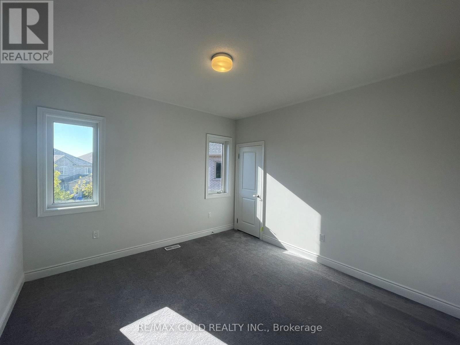 31 DOLOMITE DRIVE Image 30