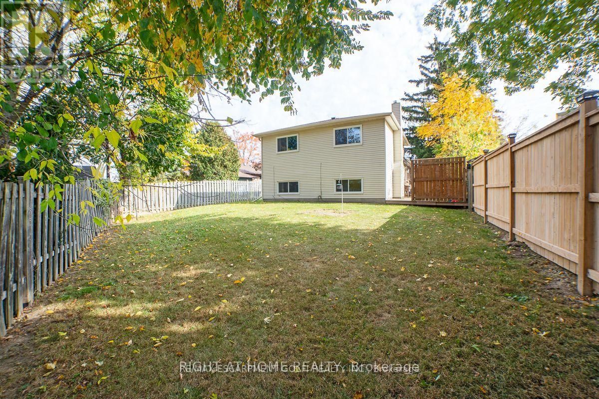 48 REXWAY DRIVE Image 6