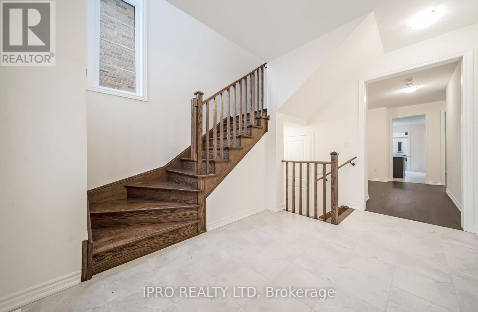 20 COBRIZA CRESCENT Image 32