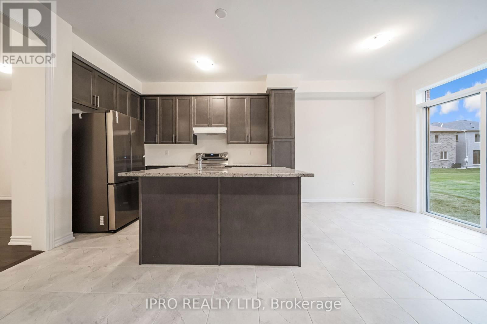 20 COBRIZA CRESCENT Image 33