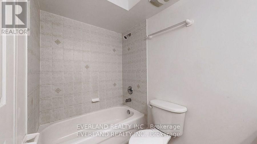 268 - 4975 SOUTHAMPTON DRIVE Image 30