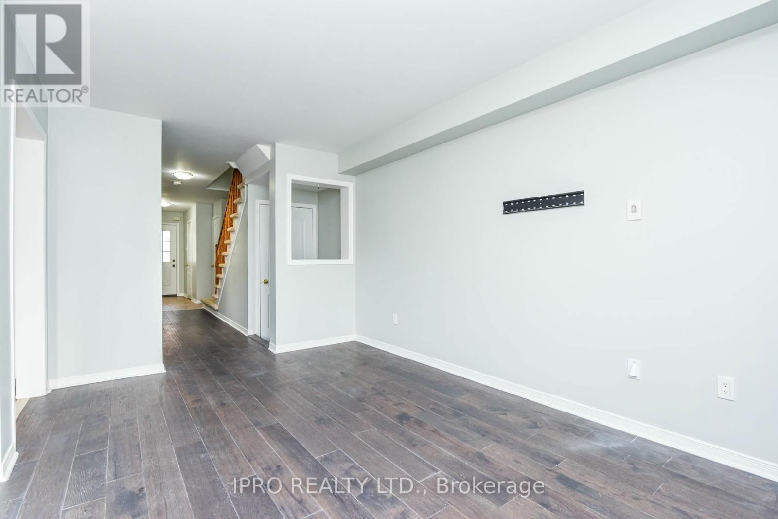 208 - 7360 ZINNIA PLACE Image 3