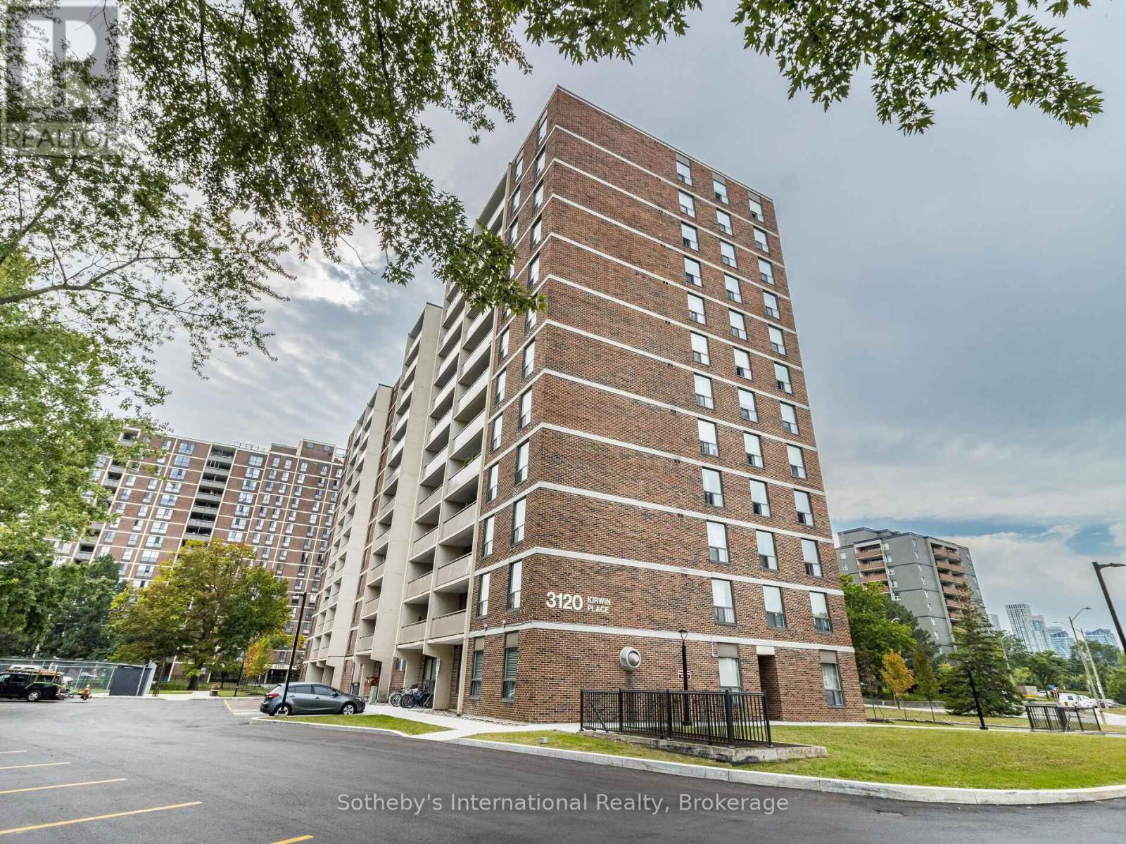 1110 - 3120 KIRWIN AVENUE Image 32