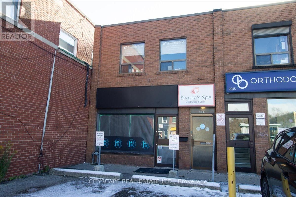 2943A BLOOR STREET W Image 4