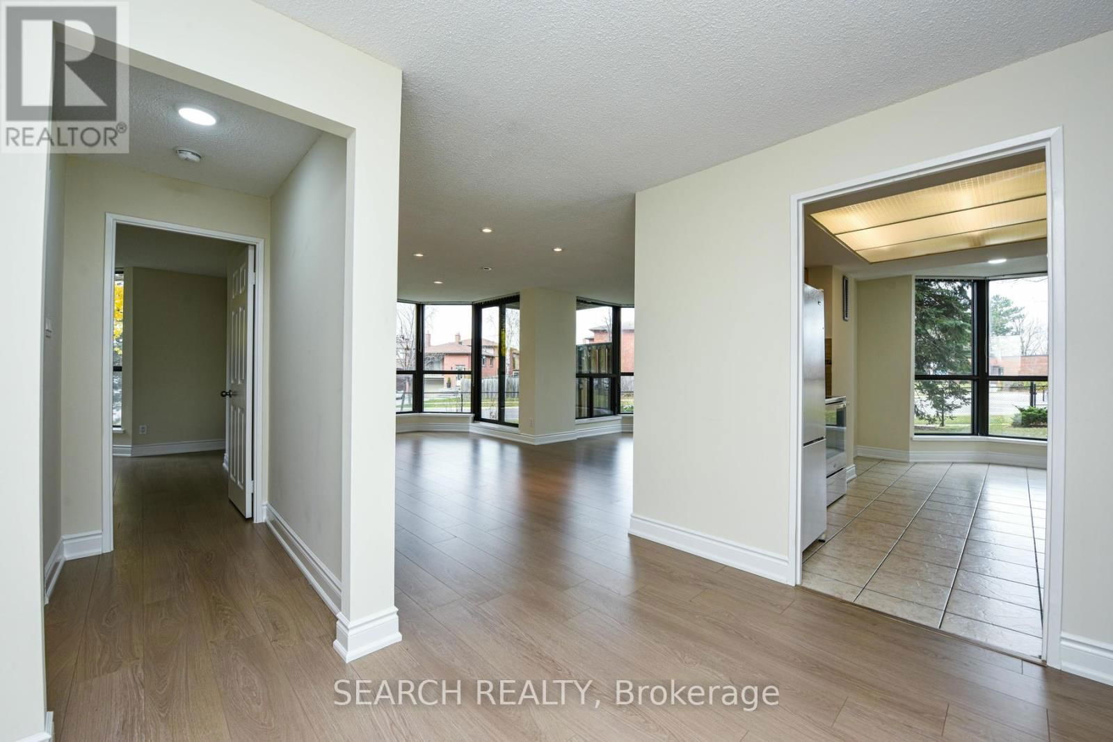 101 - 1155 BOUGH BEECHES BOULEVARD Image 12