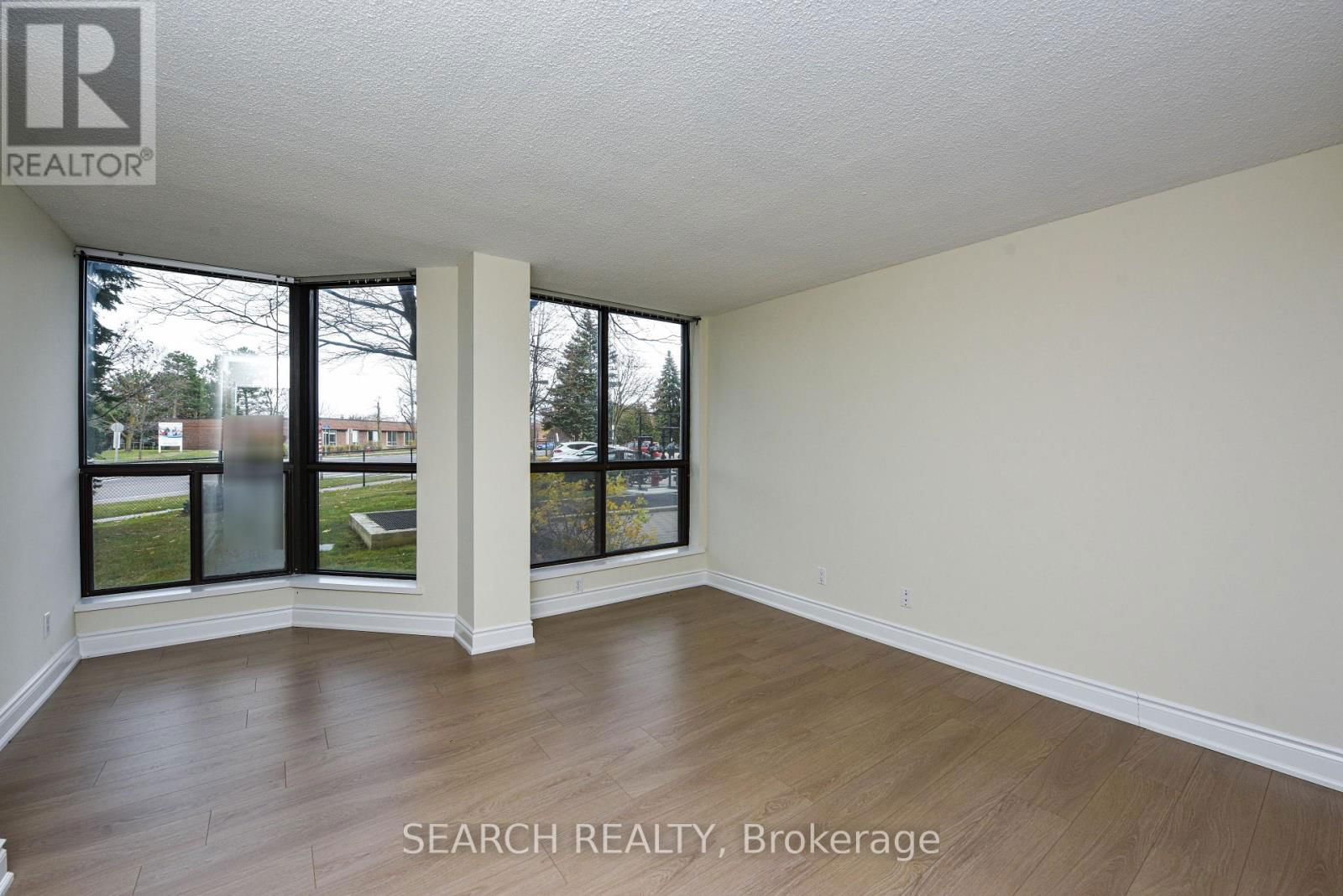 101 - 1155 BOUGH BEECHES BOULEVARD Image 26