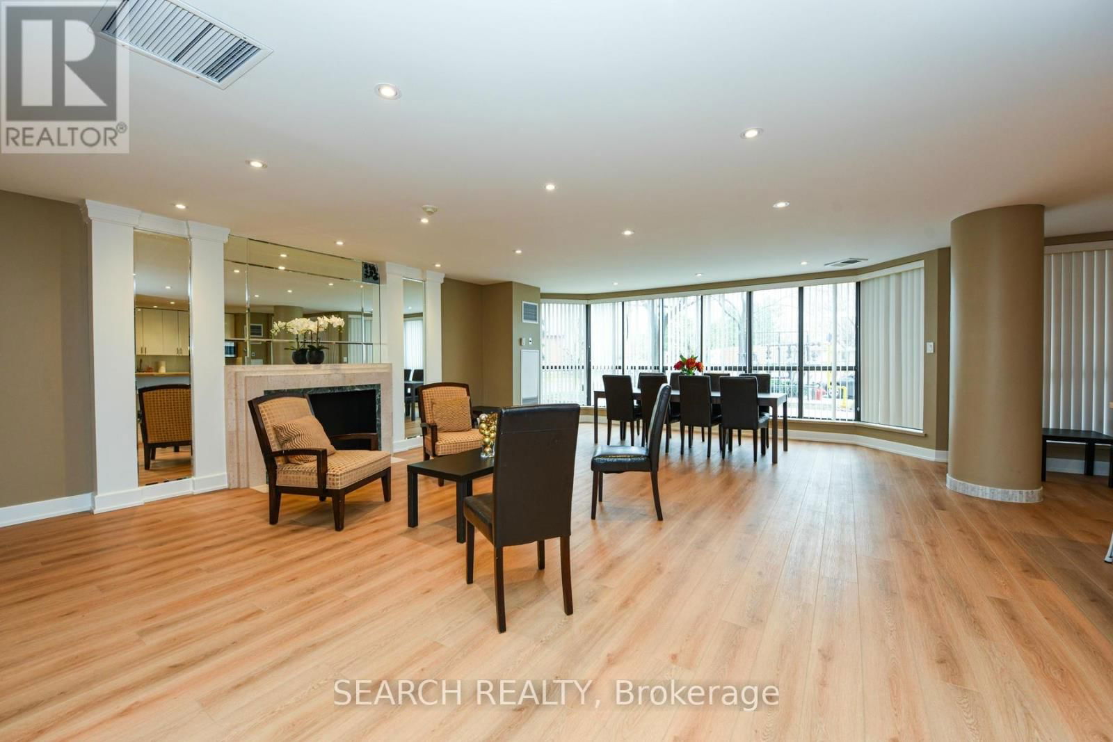 101 - 1155 BOUGH BEECHES BOULEVARD Image 6