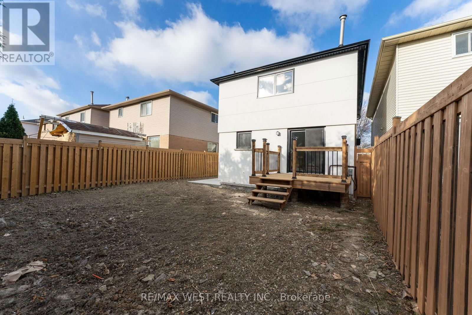 277 WALLENBERG CRESCENT Image 34