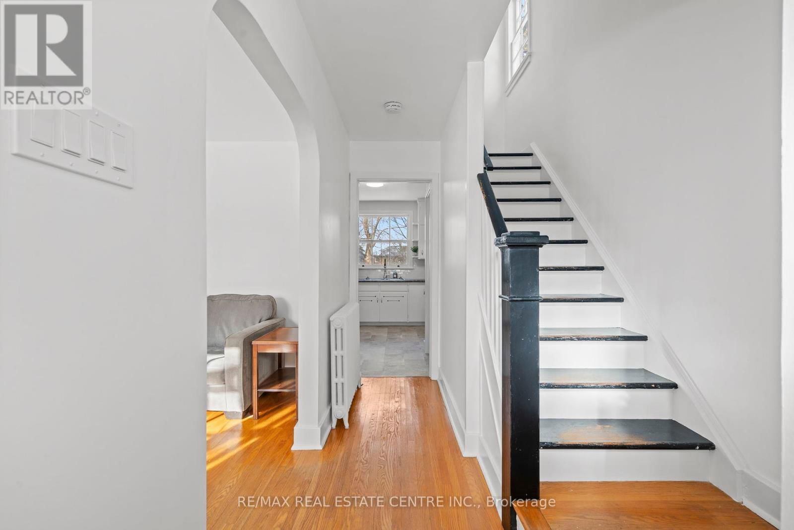 71 ZINA STREET Image 4