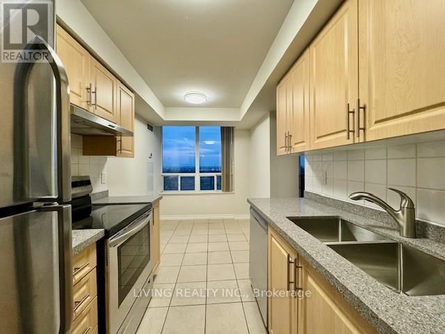 1513 - 55 STRATHAVEN DRIVE Image 14