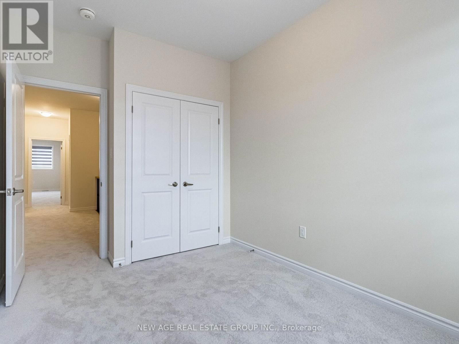 1419 OAKMONT COMMON Image 33