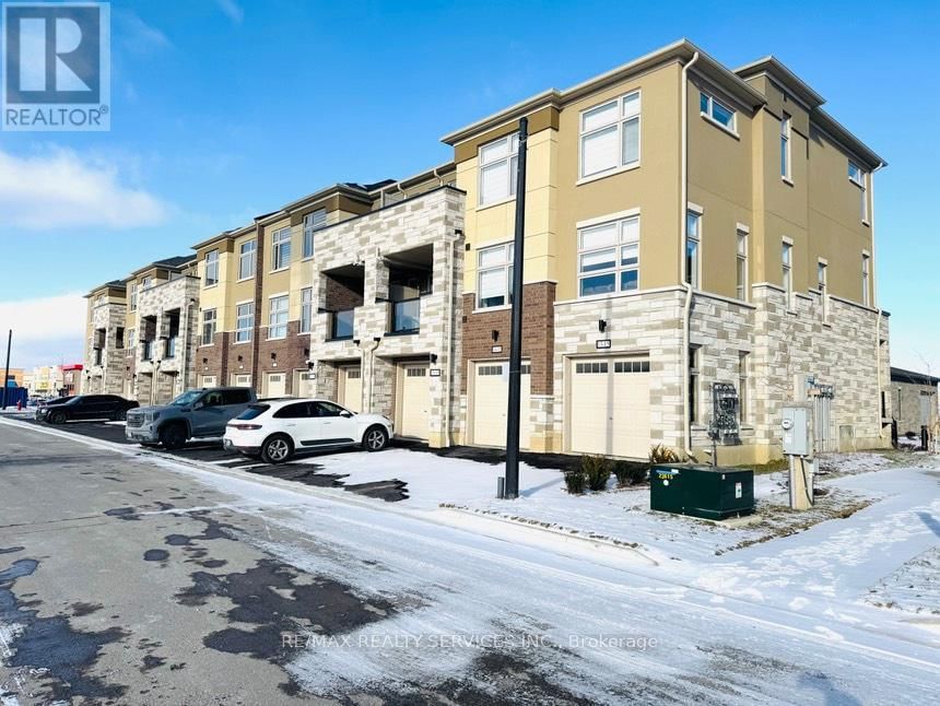 15 - 15 FIELDRIDGE CRESCENT Image 26