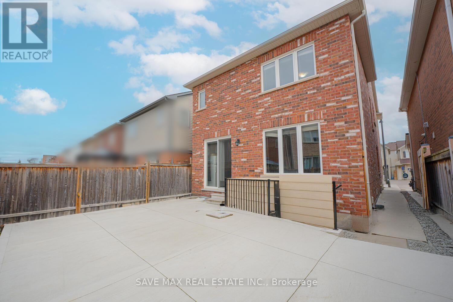 131 VANHORNE CLOSE Image 32