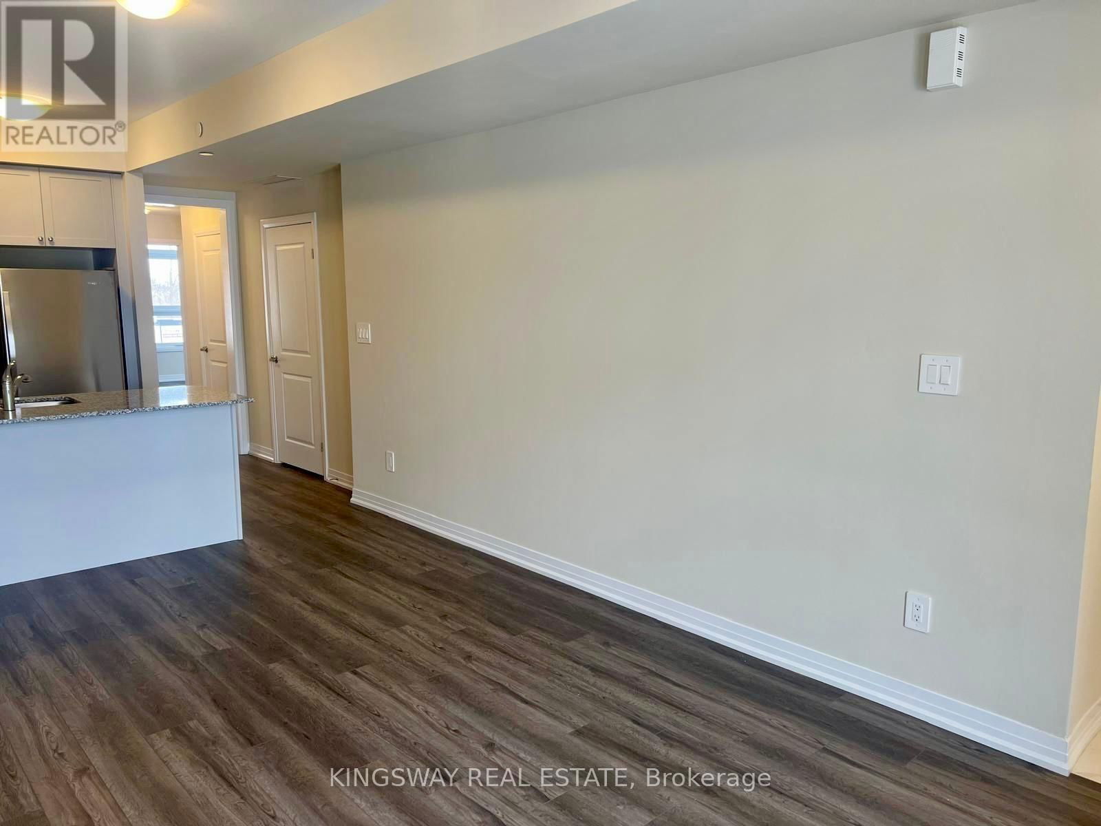 107 - 1577 ROSE WAY Image 3