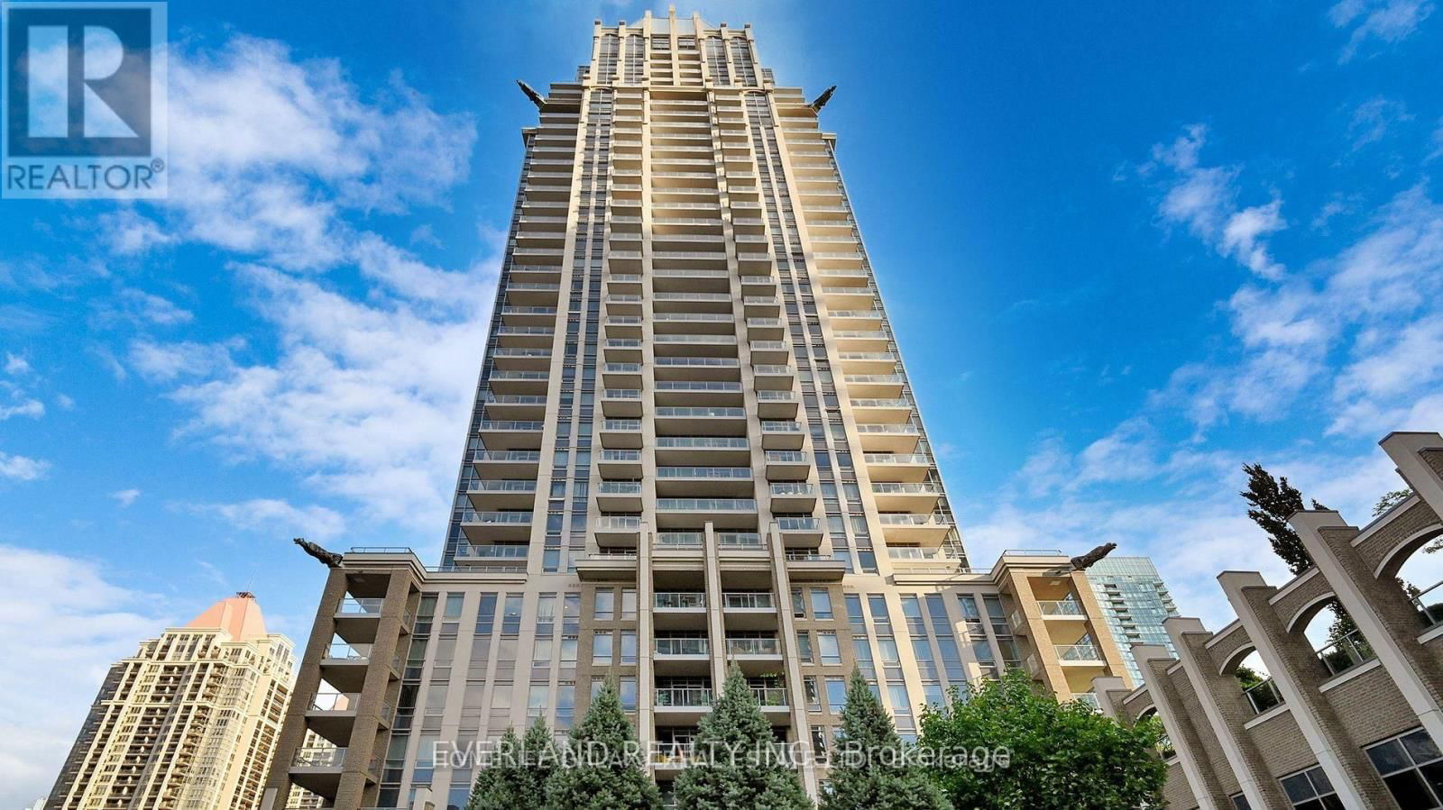 901 - 388 PRINCE OF WALES DRIVE Image 1