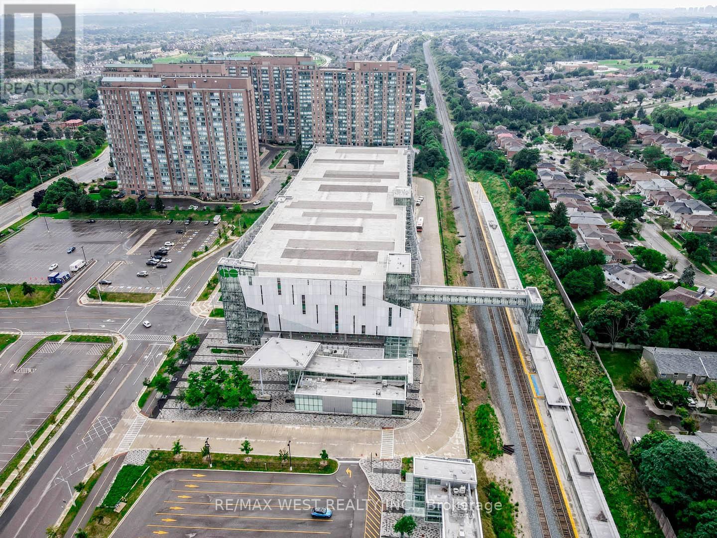 #209 - 180 MISSISSAUGA VALLEY BOULEVARD Image 37