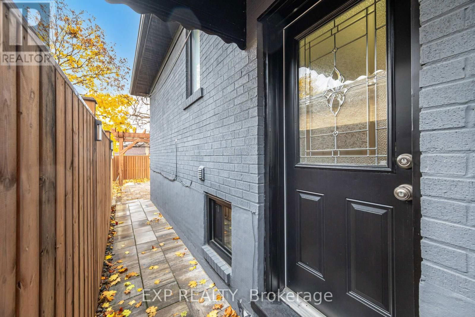 16 BENWAY DRIVE Image 34