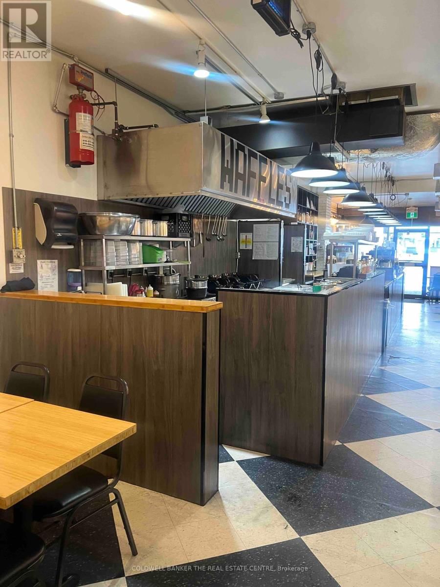 10 A - 2141 KIPLING AVENUE Image 7