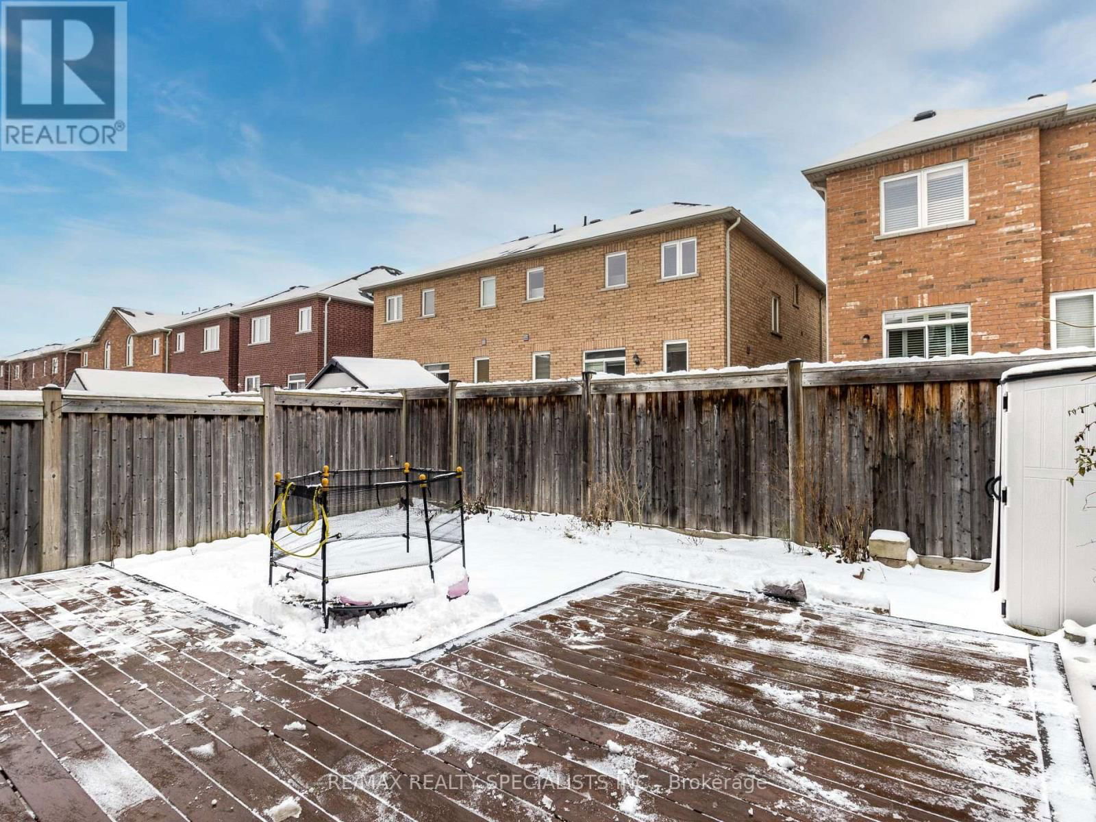 90 BEGONIA CRESCENT Image 30