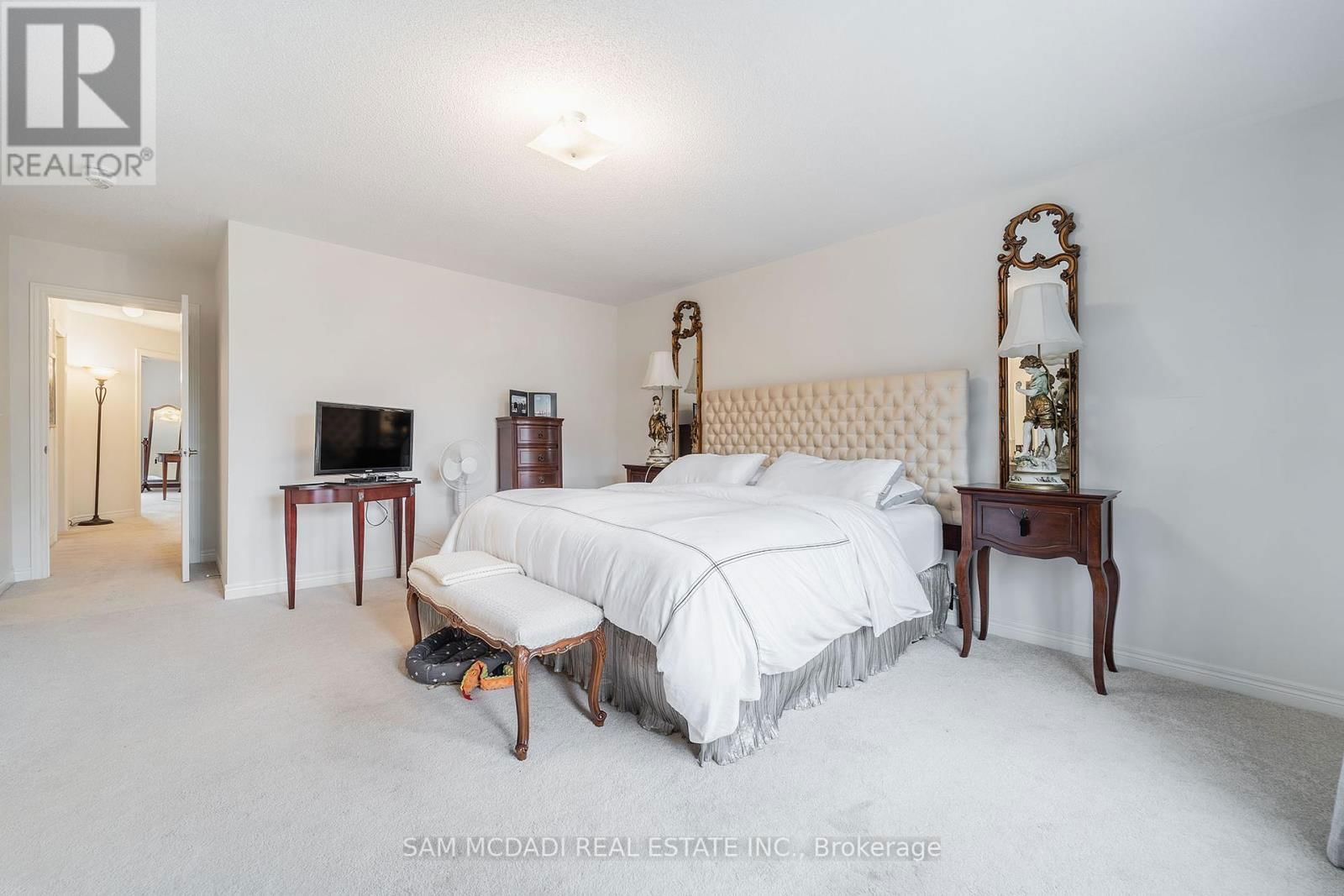 574 SETTLERS ROAD WEST Image 12