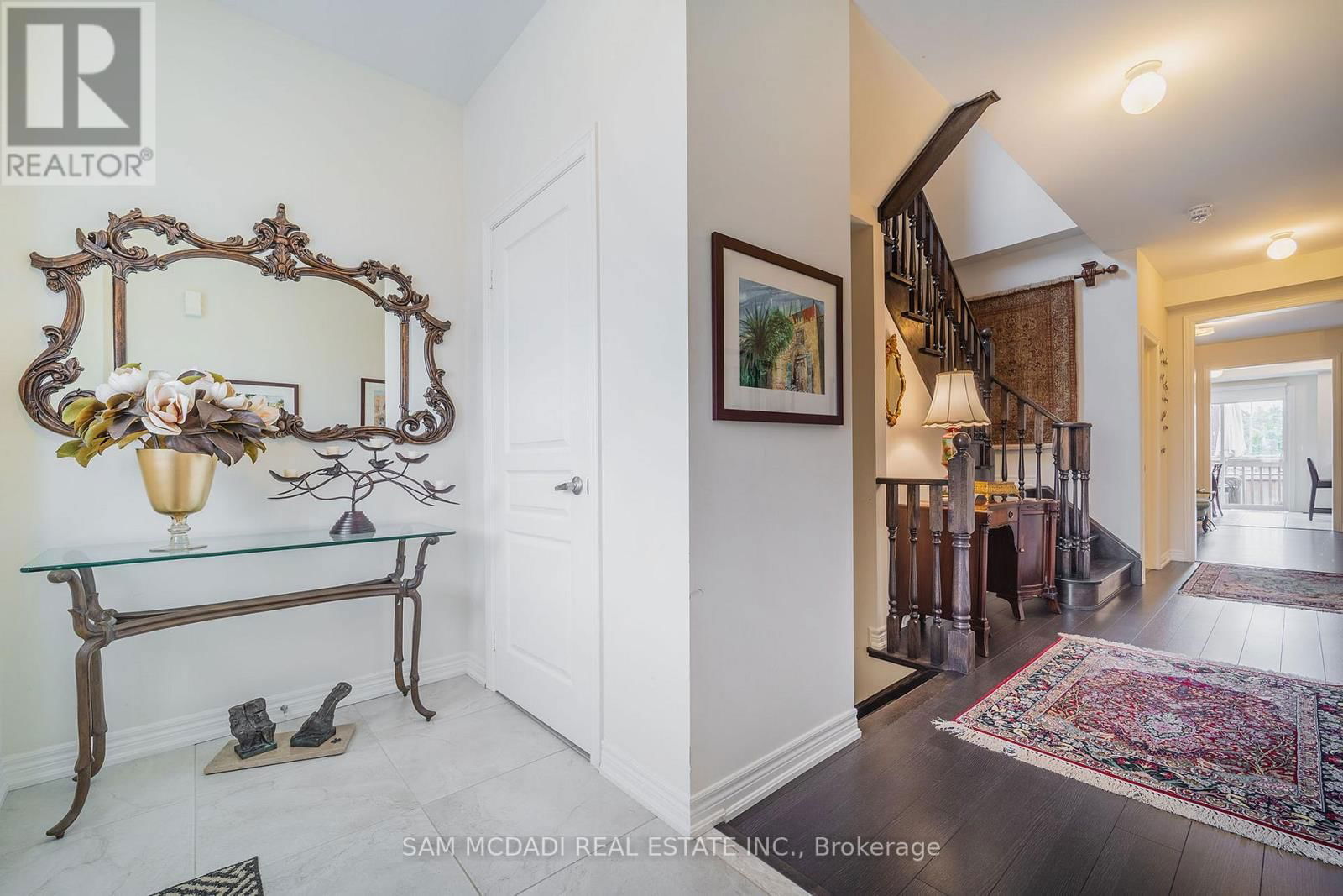 574 SETTLERS ROAD WEST Image 3