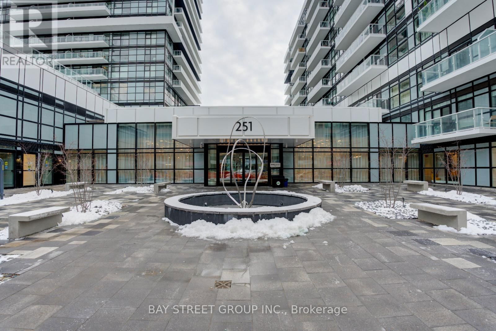 727 - 251 MANITOBA STREET Image 6